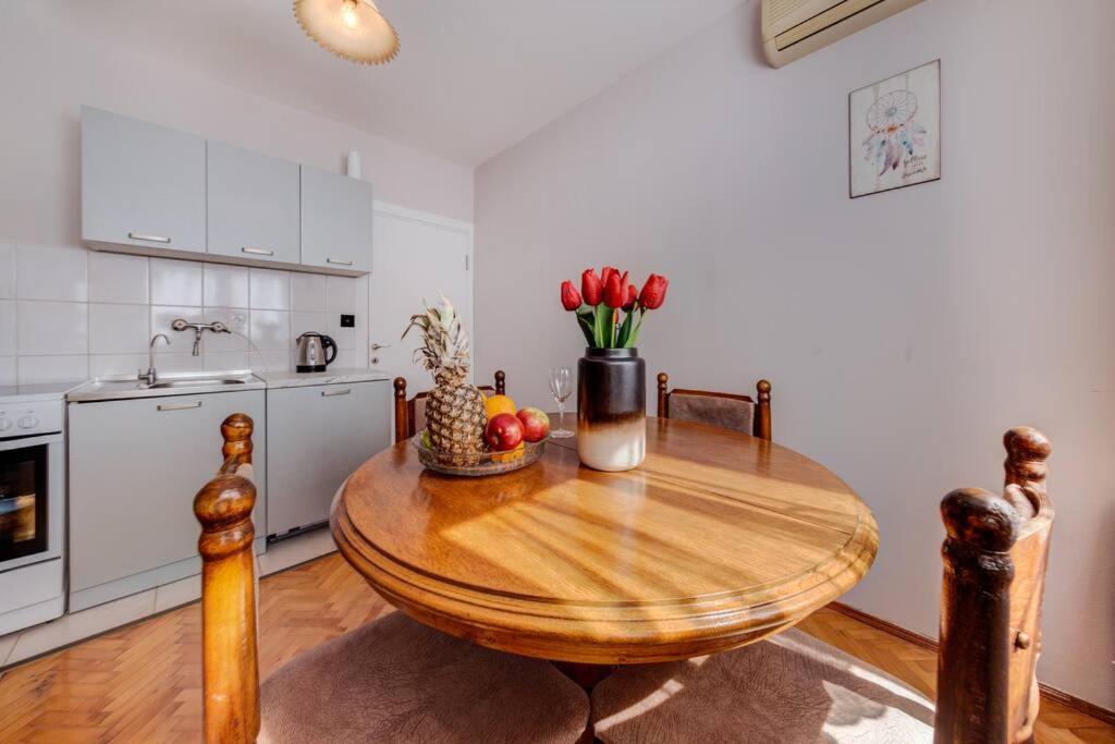 Sailor'S Knot Apartment - Central And Amazing Sea View Cattaro Esterno foto
